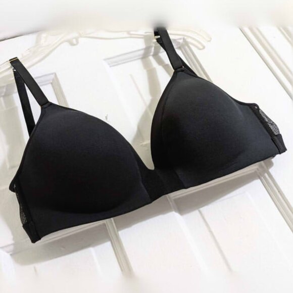 brand new black wireless bra with mesh trim by LIVELY 34DD - Picture 4 of 7